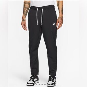 Nike Club Woven Tapered Pants Mens Large Black Technical Gym Hiking DX0623-010